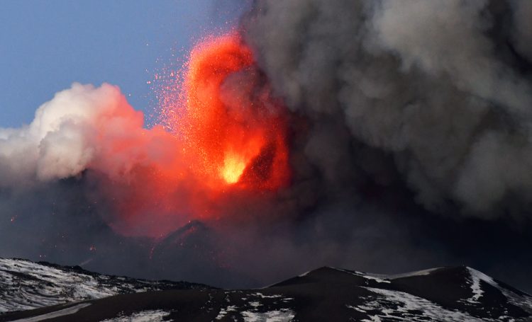 vulkan, Etna, Italija, erupcija