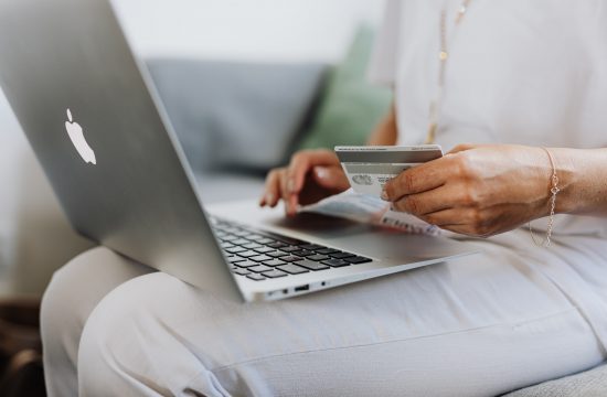 online kupnja, laptop, online prijevara, prevara, kompjuter