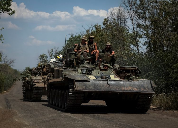 ukrajinska vojska, ukrajinski vojnici, invazija, rat, tenk, ukrajinski tenk