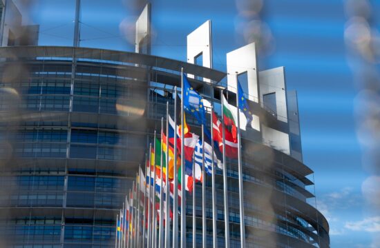 Simon/Pixabay Palača Europe smještena u Strasbourgu, Francuska, služi kao sjediše Vijeća Europe od 1977.