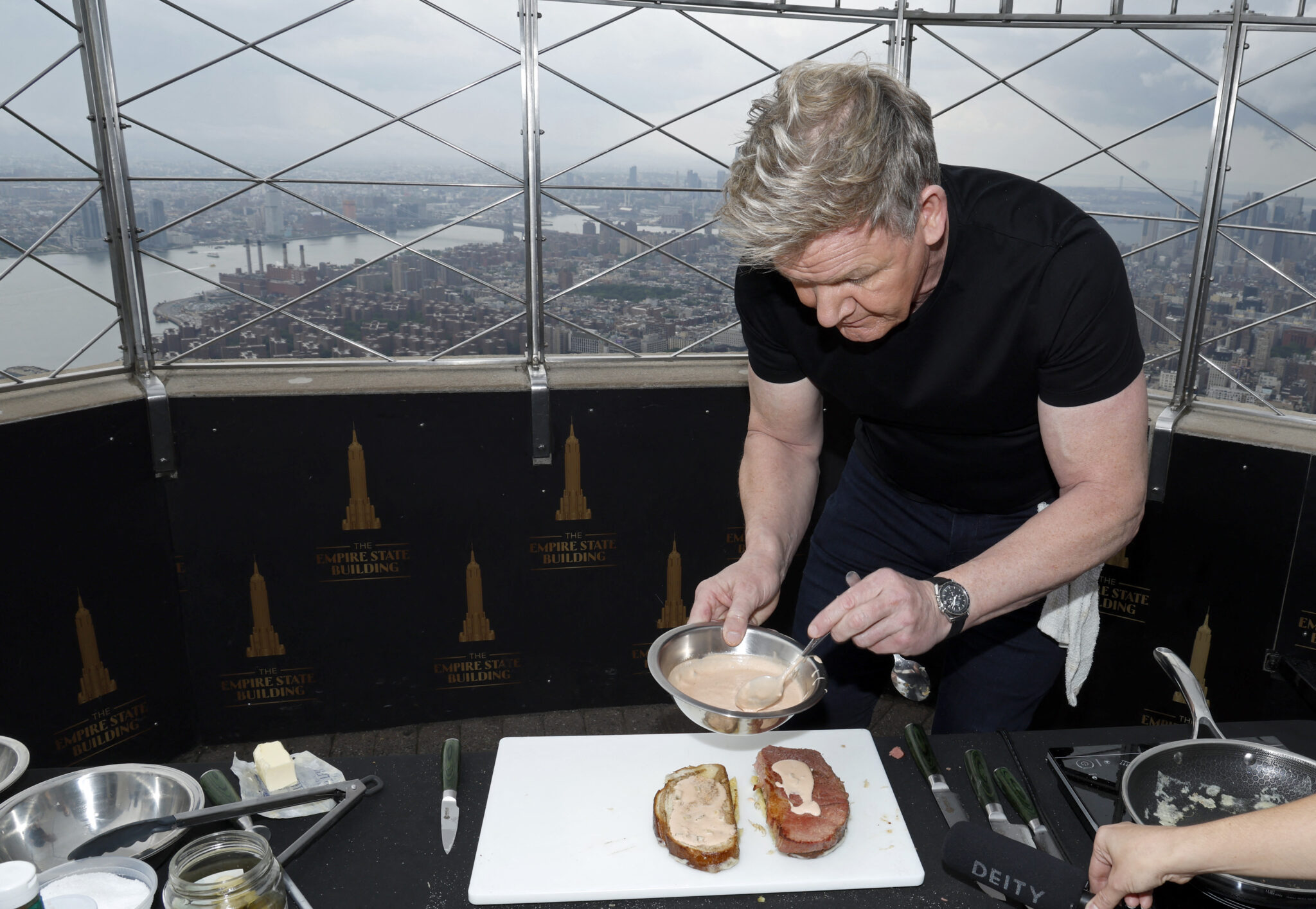 Gordon Ramsay nakon loših recenzija zatvorio restoran