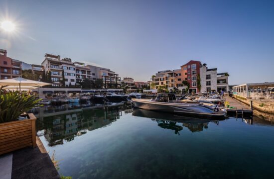 Porto Montenegro u Tivtu najpoznatija je marina na Jadranu.