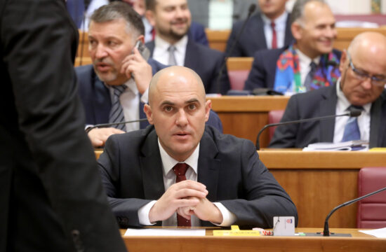 Sabor: Ministar poljoprivrede Josip Dabro