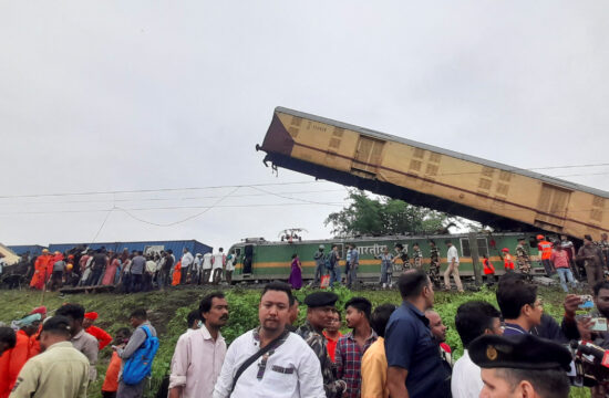 U željezničkoj nesreći u Indiji poginulo 15 osoba.