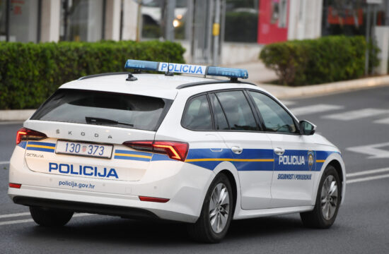 Policijski automobil