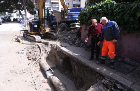 Radovi u Splitu zbog puknuća cijevi