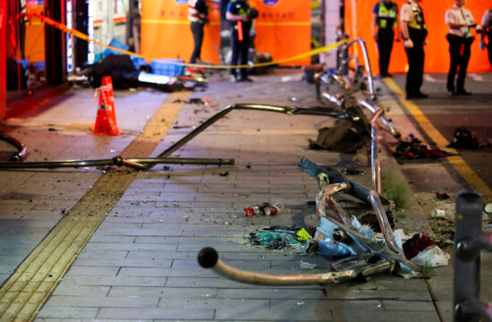 Automobil se zabio u pješake u Seulu, devet poginulih