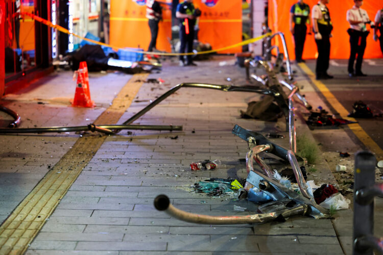 Automobil se zabio u pješake u Seulu, devet poginulih