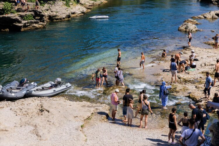 Temperatura u Mostaru 38 stupnjeva, vlasti za ograničenje rada na otvorenom.