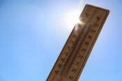 termometar na suncu za vrijeme toplinskog vala