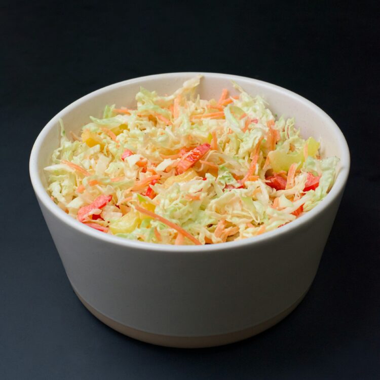 Zapišite si ovaj recept: Samo jedan sastojak će vašu kupus salatu učiniti ukusnijom nego ikad.