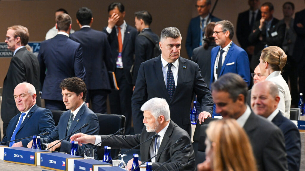 zoran milanović i ivan anušić na nato summitu u washingtonu