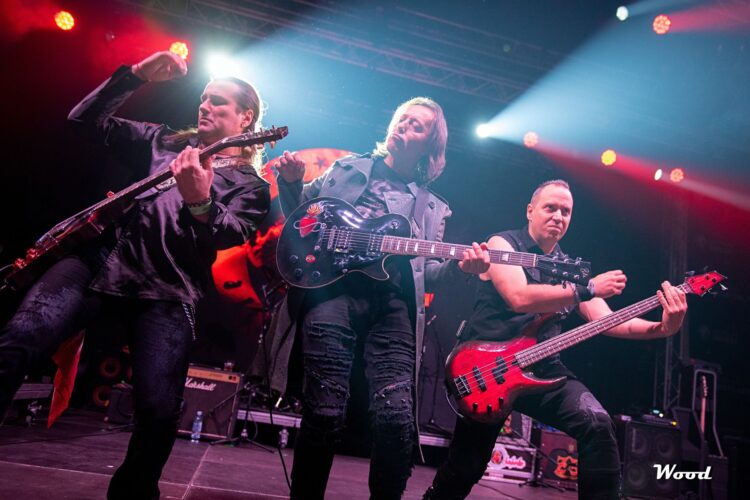 Hard rock legende Divlje Jagode vraćaju se s novim albumom.