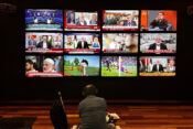 televizijski ekrani na kojima se vrti vijest o smrti vođe hamasa