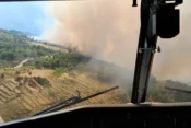 Pogled na požar iz kanadera