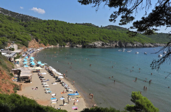 Hrvatski otok na kojem nema prometa krije jednu od najljepših pješčanih plaža.