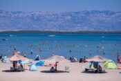 Prekrasna plaža i ljekovito blato: Obožavaju je i odrasli i djeca.