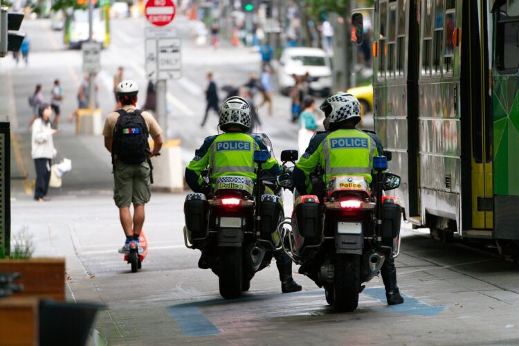 australska policija na motoru