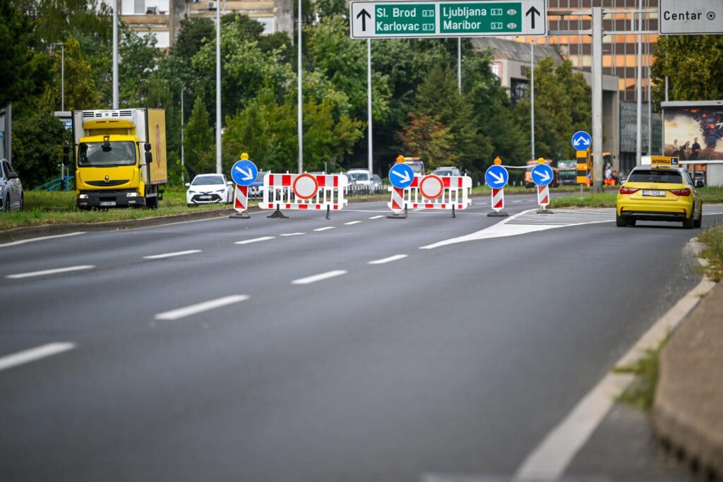 Zbog radova zatvoren podvožnjak koji povezuje Slavonsku i Zagrebačku aveniju.