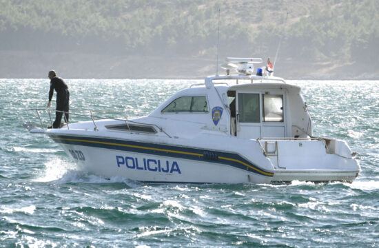 Policija