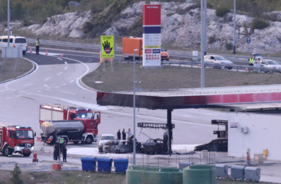 Liječnici o ozlijeđenima u požaru na benzinskoj: "Mlađi muškarac teško opečen, borimo mu se za život"