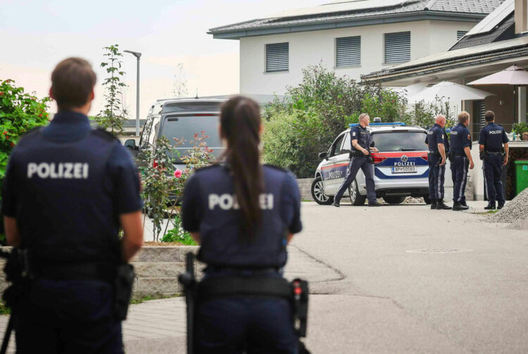 Austrijska policija na terenu