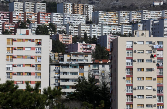 stanovi u stambenim zgradama u Rijeci