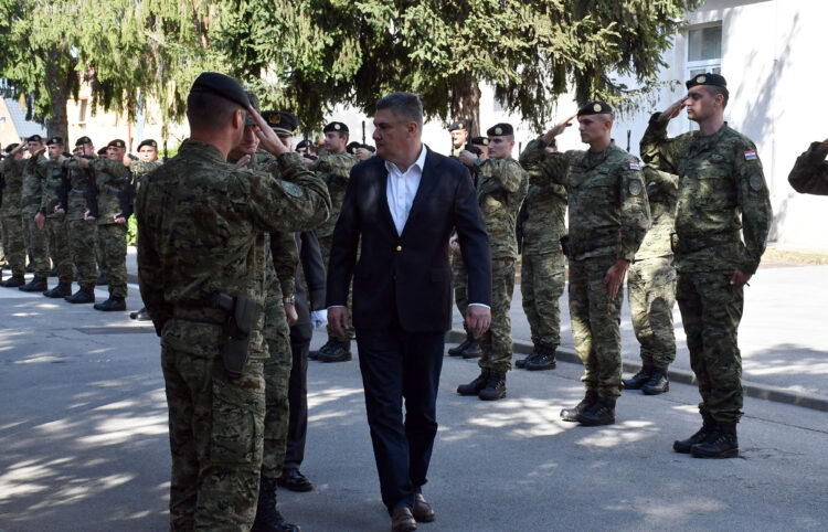 Zoran Milanović i hrvatski vojnici