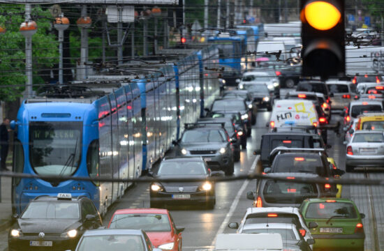 prometna gužva u Zagrebu na Savskoj cesti