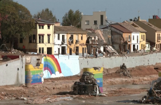 oštećena cesta u španjolskoj nakon poplave