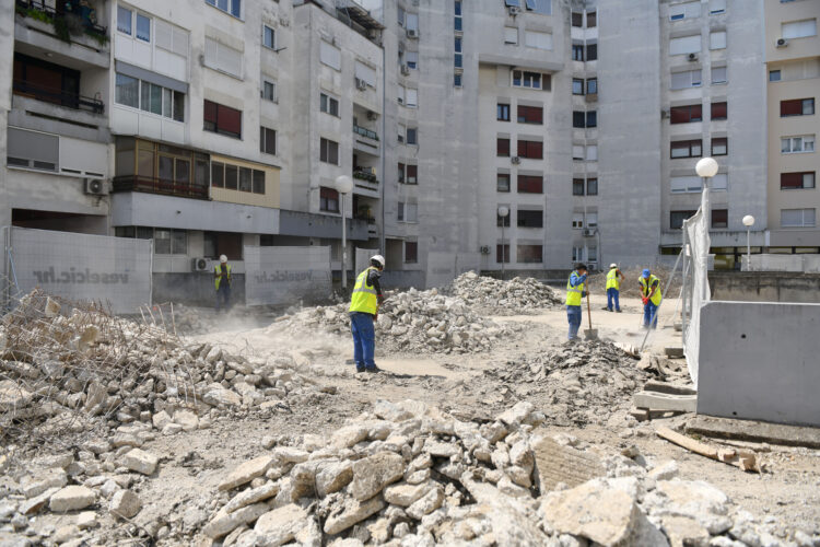 Radnici rade na gradilištu