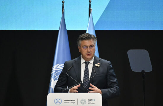 Andrej Plenković za govornicom na COP29