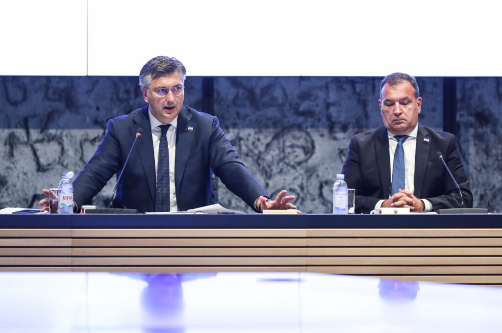 plenković i beroš na sjednici vlade