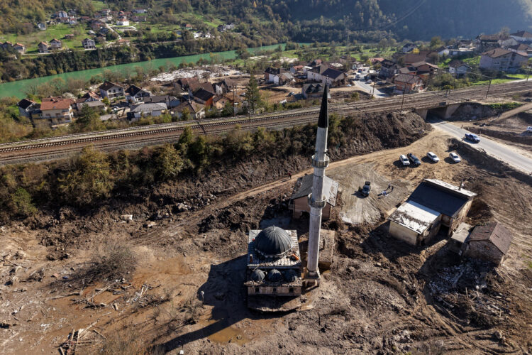 Pogled iz zraka na selo Donja Jablanica mjesec dana nakon razornih poplava i klizišta