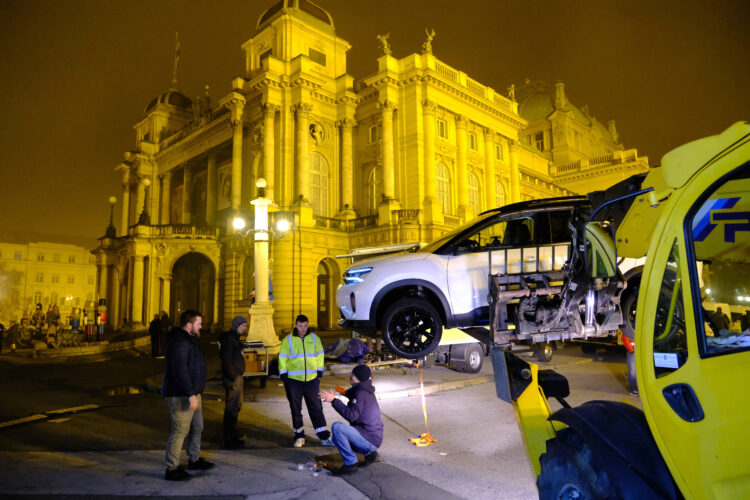 snimanje filma canary black ispred zagrebačkog hnk-a