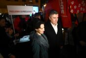 Zoran Milanović i Dalija Orešković na trgu u Zagrebu.