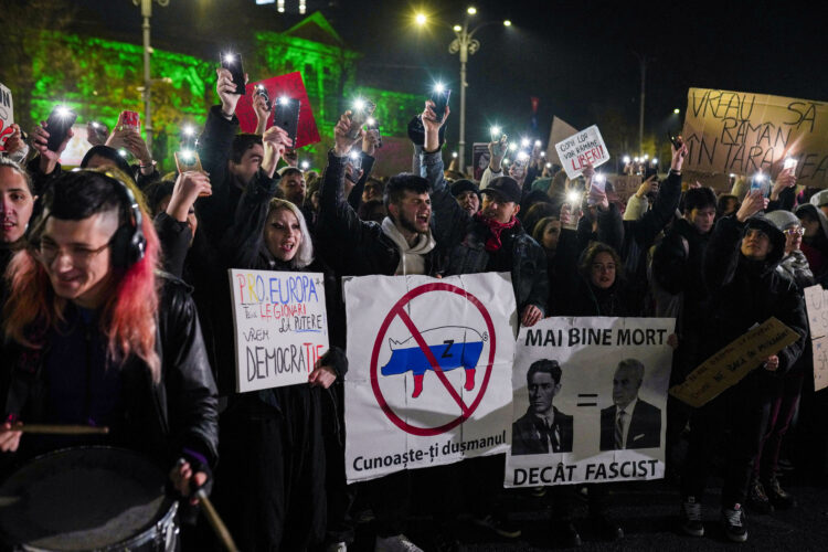 Prosvjedi u Bukureštu protiv Calina Georgescua.