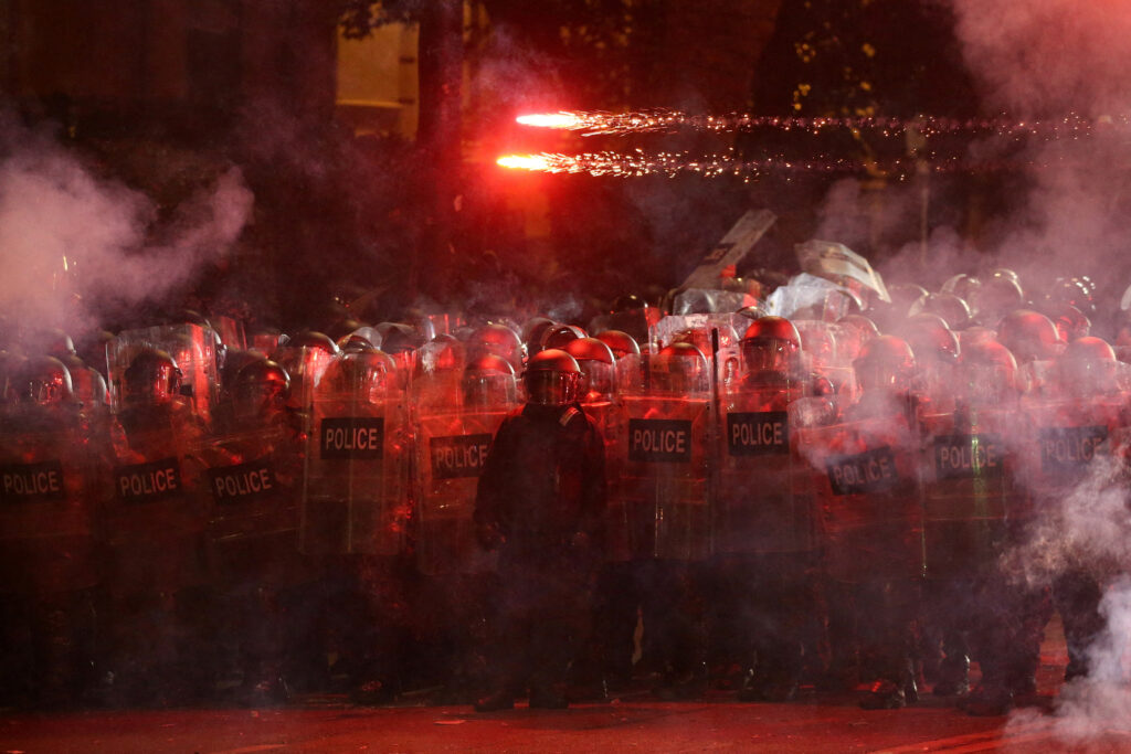 Gruzija: Sukobi proeuropskih prosvjednika i policije ispred parlamenta