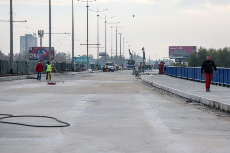 Radnici na Jadranskom mostu u Zagrebu