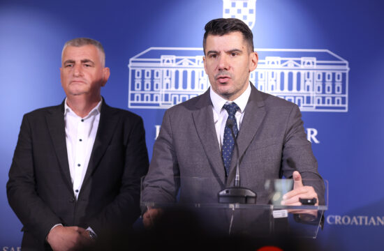 miro bulj i nikola grmoja na konferenciji za medije