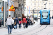 zagreb centar, tramvaj, ljudi