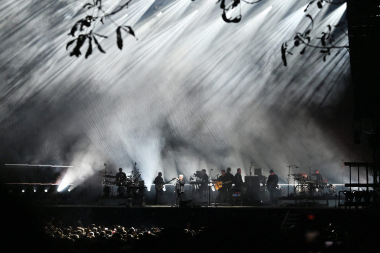 massive attack na pozornici