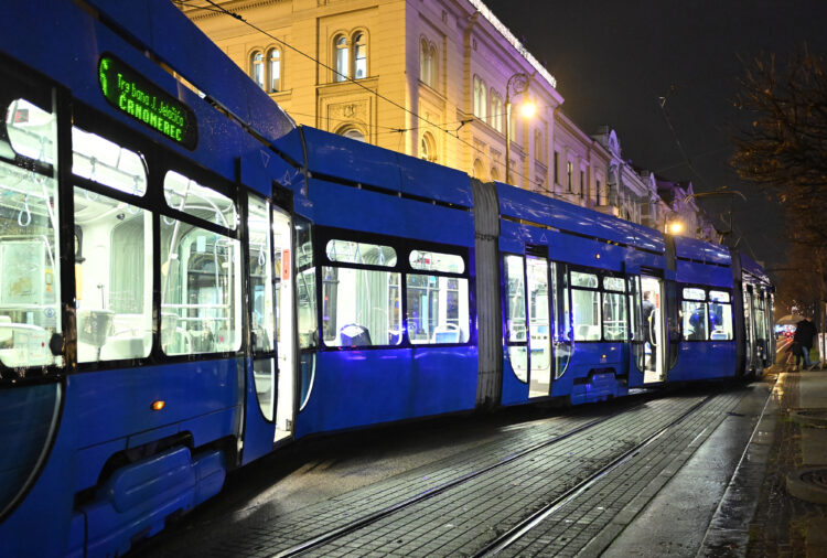 Tramvaj izletio iz tračnica