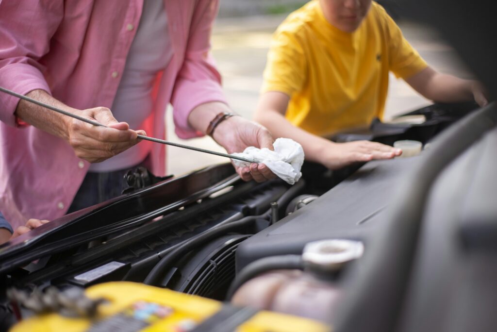 Provjera ulja u automobilu