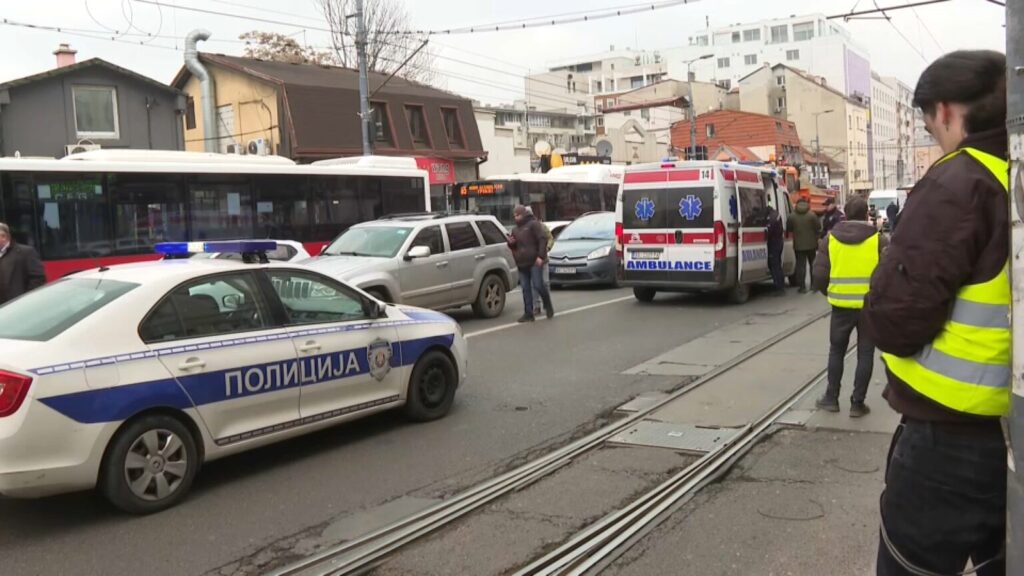 Automobilom udario i nosio na krovu studenticu u Beogradu.